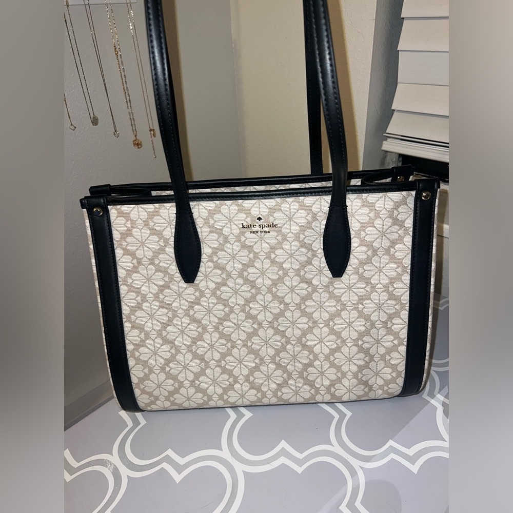 Kate Spade Market Tote Shoulder Bag